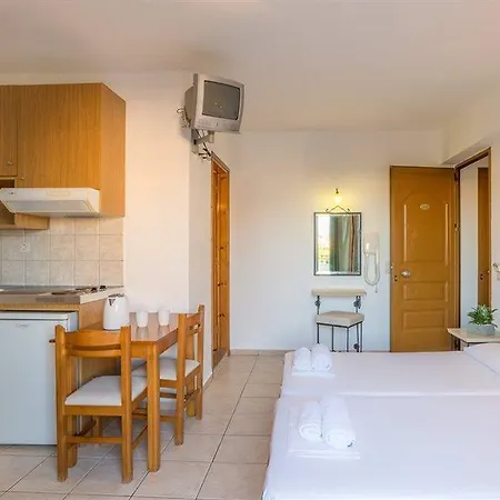 Newcastle Studios Apartment Malia (Crete)