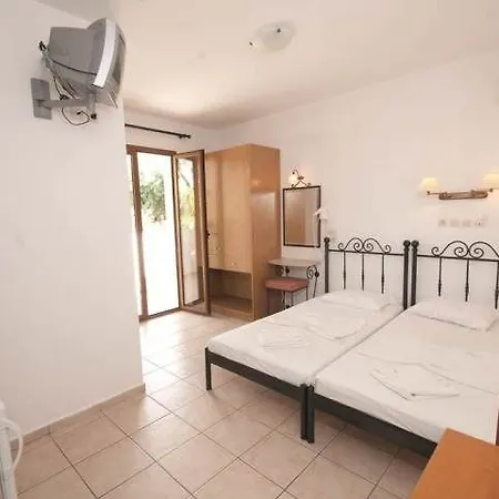 Newcastle Studios * Malia (Crete)